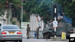 လုံခြုံရေးရဲများ နေရာယူထားစဉ်