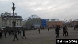 波兰首都华沙市中心。(美国之音白桦摄)