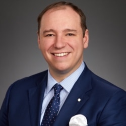 著有《赢在太空》(Winning Space: How America Remains a Superpower)一书的美国太空安全专家布兰登・魏克特(Brandon Weichert)(照片来源:个人网站)