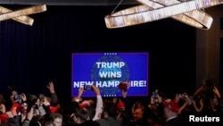 美国前总统特朗普2024年1月23日在纳舒厄举办新罕布什尔州共和党初选派对。