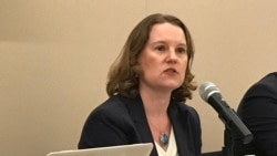 美国国务院东亚事务局澳大利亚、新西兰与太平洋事务副主任斯潘迪2019年12月9日参加全球台湾研究中心座谈会（美国之音锺辰芳拍摄）