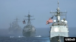 USS Cowpens (đầu tiên) trong một cuộc tập trận ở Tây Thái Bình Dương.