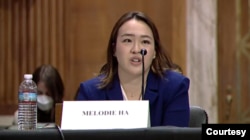 美国国防部管理分析师哈美琳(Melodie Ha)2023年1月26日在听证会上发言(USCC视频截图)