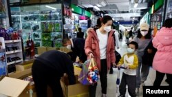 图为北京一家购物中心。（2023年1月11日）