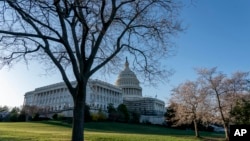 资料照片：美国国会大厦（2022年3月21日）