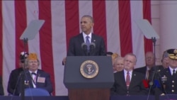 奥巴马老兵节向烈士敬献花圈 奥巴马老兵节向烈士敬献花圈