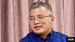 香港记者协会主席 陈朗升 估计,区家麟被捕可能与立场新闻案有关,质疑当局的红线难以触摸。 (美国之音汤惠芸)