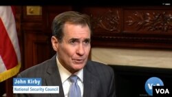 2023年2月10日,白宫国家安全委员会发言人约翰·科比在接受美国之音中文部白宫记者黄耀毅的采访。