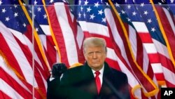 资料照片:美国前总统特朗普、