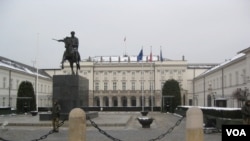 华沙的波兰总统府。(美国之音白桦拍摄)