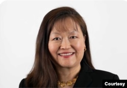 来自中国的移民唐百合(Lily Tang Williams),期待今年能通过选举代表新罕布什尔州第二选区的共和党,最终夺得联邦众议员席位。(照片由本人提供)