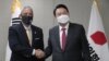 크리스토퍼 델 코르소 주한 미국 대사대리가 11일 한국 대통령 당선인과 만났다.