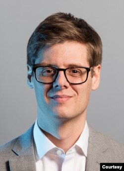 经济学者、美国犹他州立大学增长与机遇研究中心(CGO)高级研究员伊莱·杜拉多(Eli Dourado)