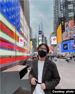 2021年9月,陈宇镇润到美国,在这里申请政治庇护。他希望成为更有影响力的油管博主。(受访人提供)