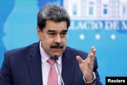 资料照片:委内瑞拉总统马杜罗在加拉加斯总统府对媒体讲话。(2022年11月30日)