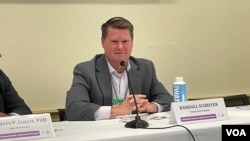 前美国国防部助理部长薛瑞福2022年9月20日在国会山参加东西方中心与台湾美国商会合作“台美伙伴紧密相连”项目启动炉边谈话。（美国之音锺辰芳拍摄）