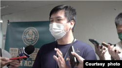 位于台北的吴卡罗参与黑熊学院所提供的救护训练（美国之音特约记者谭嘉琪攝影）。