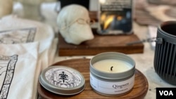 展览特制的“清瘟”香薰蜡烛 (美国之音/汤惠芸)