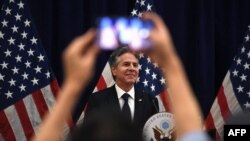 Menteri Luar Negeri AS Anthony Blinken dalam konferensi pers setelah menghadiri acara Pertemuan Menteri Luar Negeri ASEAN ke-55 di Phnom Penh, Kamboja. (Foto: AFP)