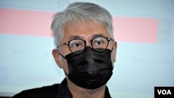 时事评论员黄伟国形容,Mirror红馆演唱会LED屏幕下堕的意外,跌散了香港人的希望以致国际形象。 (美国之音汤惠芸)