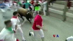 သီရိလင်္ကာသမ္မတအိမ်ထဲ ရေဝင်ကူး "ဆိုရှယ်မီဒီယာလူကြည့်များ သတင်းတို" သီရိလင်္ကာသမ္မတအိမ်ထဲ ရေဝင်ကူး "ဆိုရှယ်မီဒီယာလူကြည့်များ သတင်းတို"