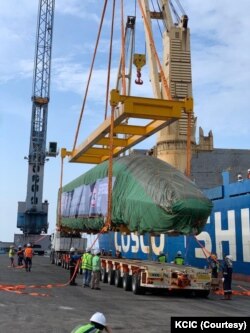 Rangkaian kereta api cepat Jakarta-Bandung (KCJB) tiba di Pelabuhan Tanjung Priok, Jakarta, pada Jumat (2/9). (Foto: Courtesy/KCIC)