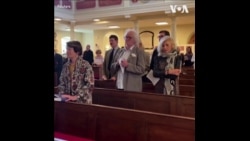 英国人70年来第一次唱《天佑国王》  英国人70年来第一次唱《天佑国王》