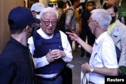 9月1日，台湾联华电子创办人兼前董事长曹兴诚穿著防弹衣举行国际记者会。