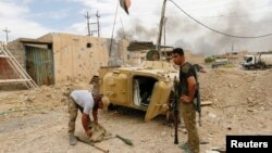 Lực lượng phản ứng nhanh Iraq đang chuẩn bị cho một cuộc giao tranh với IS ở phía Tây Mosul, ngày 16/5/2017.