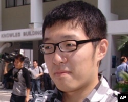 港大学生张浩晨:校长声望下跌,去职决定并不意外。