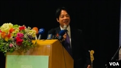 前台湾行政院院长赖清德2019年10月19日参加华盛顿“蔡英文总统连任华府后援会”造势活动(美国之音锺辰芳拍摄)