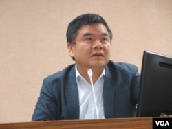 台湾执政党民进党立委莊瑞雄 (美国之音张永泰拍摄)