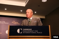 卡内基和平研究所副总裁包道格(美国之音 钟辰芳拍摄)