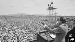 1973년 6월 3일 서울 여의도에서 열린 빌리 그레이엄 목사의 전도 집회에는 1백10만 명이 운집했다.