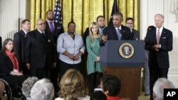 美国总统奥巴马星期二在白宫发表讲话,解释遏制枪支犯罪的新计划。