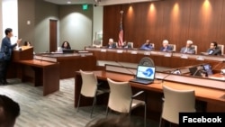 里士满市议会一致通过决议,将亨廷顿大道的其中一段改名为达赖喇嘛大道。