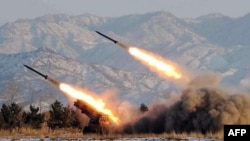 朝鲜中央社(KCNA)发布的一张导弹试射照片。