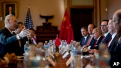 美国商界一些重量级人物在美中贸易谈判截止期临近之时,敦促双方达成协议。