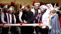 世界各地民众欢度圣诞节