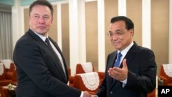 中国总理李克强2019年1月9日在北京中南海会晤美国特斯拉公司首席执行官埃隆·马斯克 (美联社)