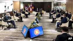 东盟国家领导人4月24日在印度尼西亚首都雅加达举行会议,并就解决缅甸危机达成五点共识。