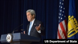 美国国务卿克里1月10日在美国海军学院讲话（图片来源：美国国务院）