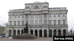 波兰憎恨共产主义和苏联占领。首都华沙街头。(美国之音白桦拍摄)