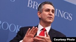 Thứ trưởng Thương mại đặc trách Thương mại Quốc tế Francisco Sanchez.