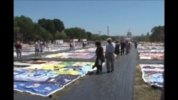 艾滋纪念被单在华盛顿展出