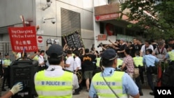 香港中联办外万人示威,舆论压力迫使湖南调查