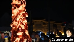 台北以3D列印技术重现香港大学内遭拆除的耻辱柱(香港原称国殇之柱)重制品。(照片提供:华人民主书院)。