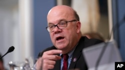 美国众议院规则委员会主席麦戈文参加国会骚乱的调查听证(2022年4月4日)