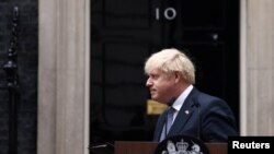 英国首相约翰逊在唐宁街10号发表讲话宣布辞职。(2022年7月7日)