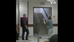 美国篮球明星格林纳在俄罗斯法庭受审  美国篮球明星格林纳在俄罗斯法庭受审